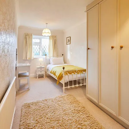 Prázdninový dům Host & - Ailsa